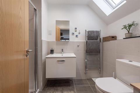2 Ancaster Close, Harpenden, AL5 4FL