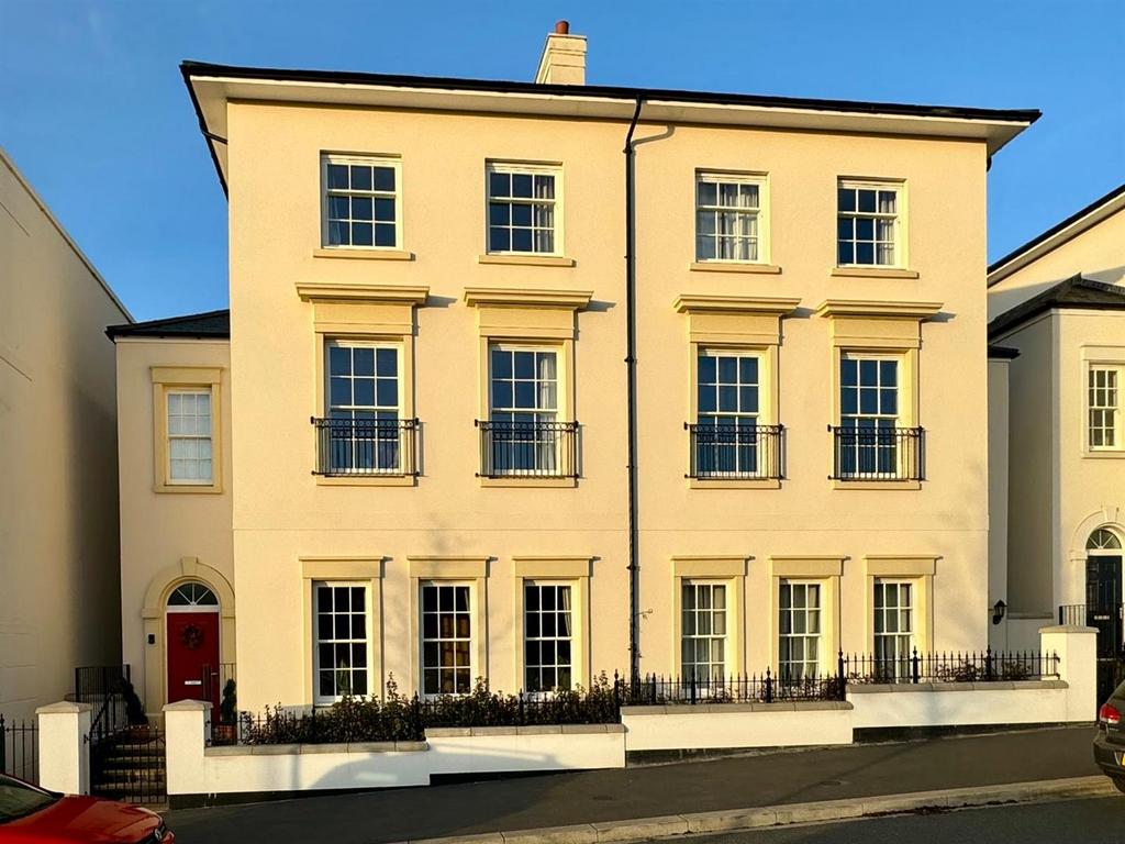 Gemini Road, Plymouth PL9 5 bed semidetached house for sale £450,000