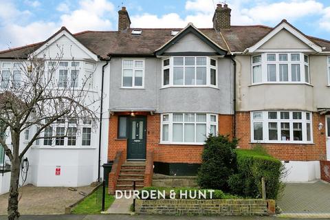 4 bedroom terraced house for sale, Boscombe Avenue, Hornchurch, RM11