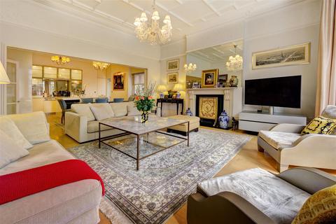 3 bedroom flat for sale, Frognal Lane, Hampstead, NW3