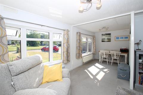 2 bedroom mobile home for sale, Folly Lane, Whippingham