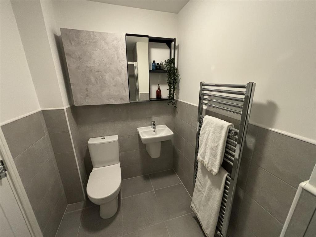 Ensuite Bathroom