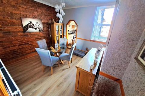 2 bedroom house to rent, Wolverhampton Road, Cannock