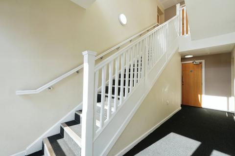 2 bedroom apartment for sale, Central Way, Warrington WA2