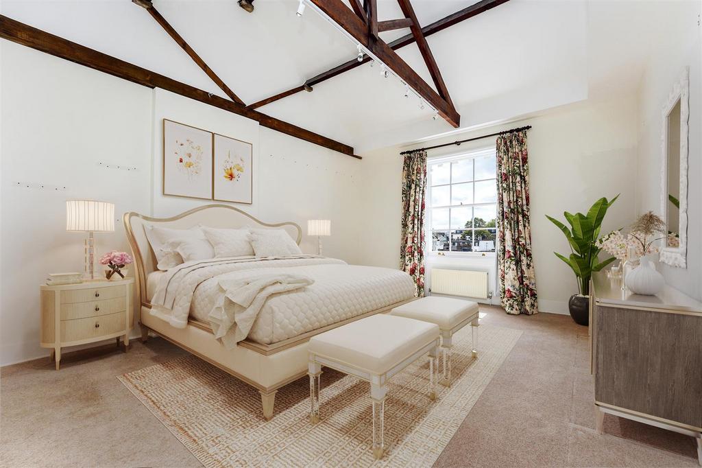 Bedroom no chain.jpg
