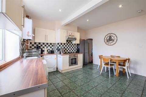 2 bedroom end of terrace house for sale - Boothtown Road, Boothtown, Halifax