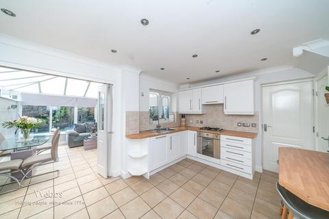 1 Lindrick Close, Walsall, WS3 3UW