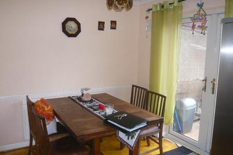 undefined, Bedfont Lane, Feltham
