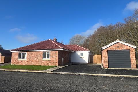 3 bedroom detached bungalow for sale - Woodland Walk, Thorpe Road, Kirby Cross, CO13