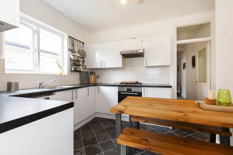 2 bedroom apartment to rent - E17