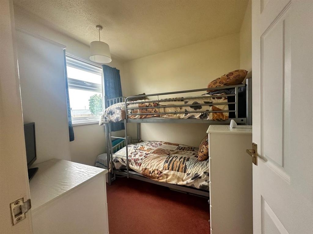 Bedroom 2 (2).jpg