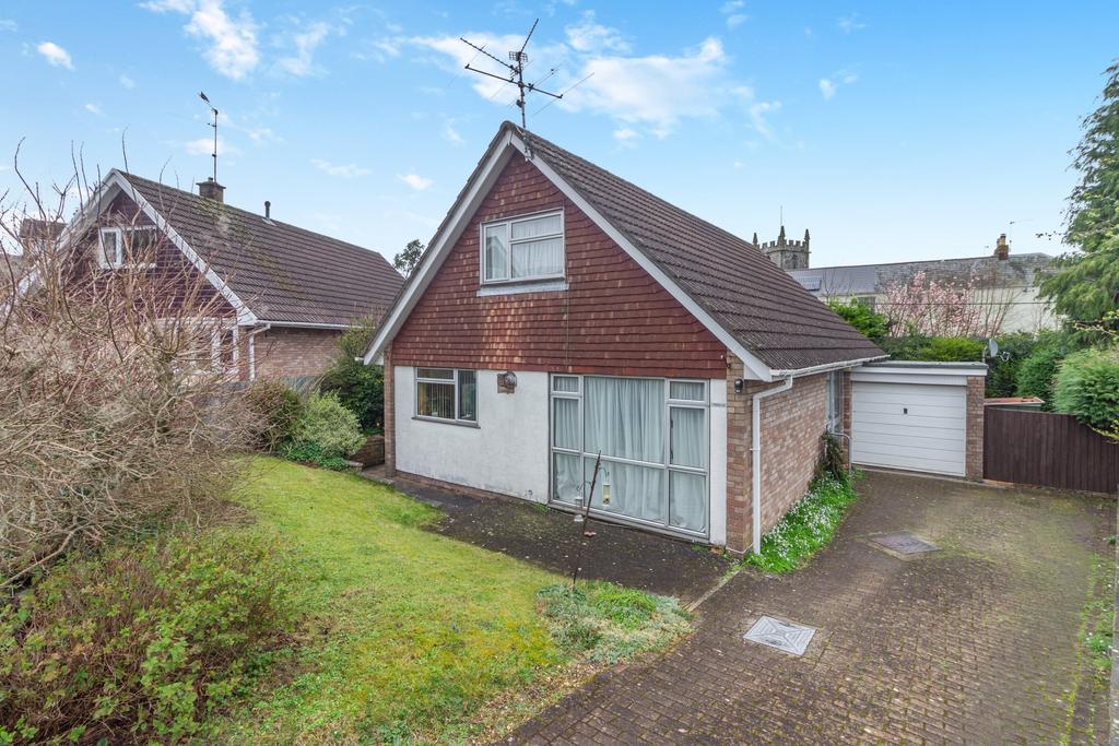 Caestory Avenue, Raglan, Usk 4 bed detached house for sale £400,000