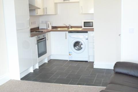 3 bedroom house share to rent - 39B Connaught Avenue