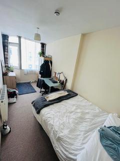 4 bedroom house share to rent - 61B Ebrington