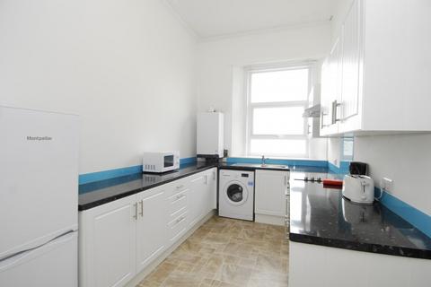 1 bedroom apartment to rent, 154 North Road East, F3