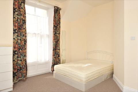 1 bedroom apartment to rent, 15 North Road East, F1