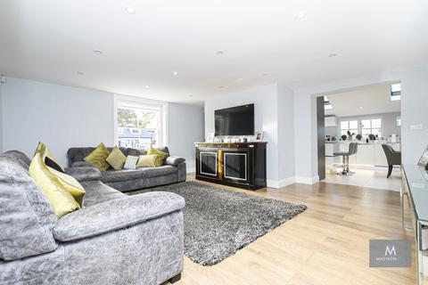 4 bedroom detached house for sale, Chigwell, Essex IG7