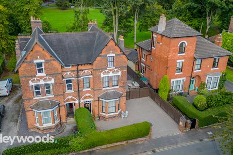 4 bedroom semi-detached house for sale, Sidmouth Avenue, Newcastle-under-Lyme, Staffordshire