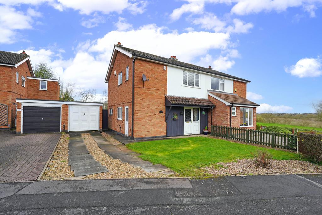 Birstall, Leicester LE4 3 bed semidetached house for sale £280,000