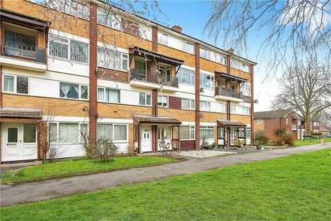 3 bedroom maisonette for sale, Lambscote Close, Shirley, Solihull