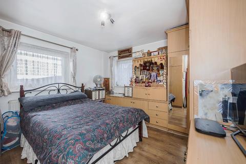 1 bedroom flat for sale, Green Point, Water Lane, Stratford, E15