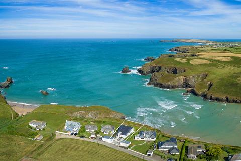 5 bedroom detached house for sale, Llawnroc, Porthcothan Bay