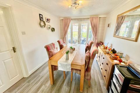 15 Ironstone Close, St Georges, Telford, TF2 9PH