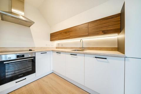 2 bedroom flat for sale - Blenheim Road, Raynes Park