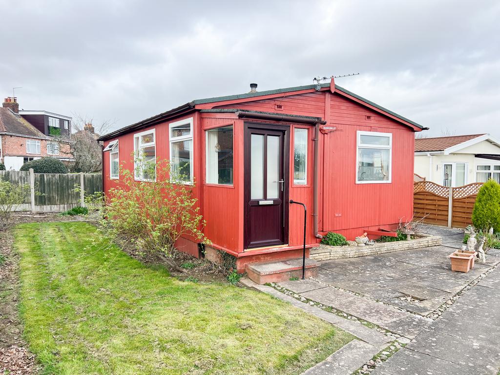 6 Glenmore Park - front (2)