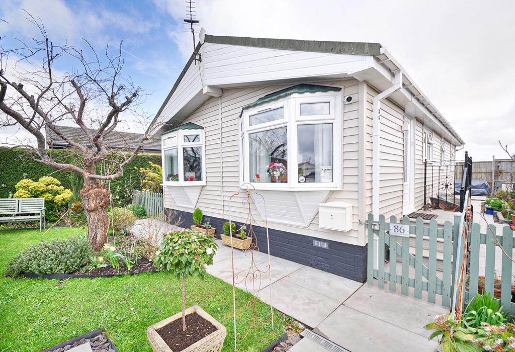 Lighthouse Park, Newport, Gwent 2 bed park home for sale £150,000