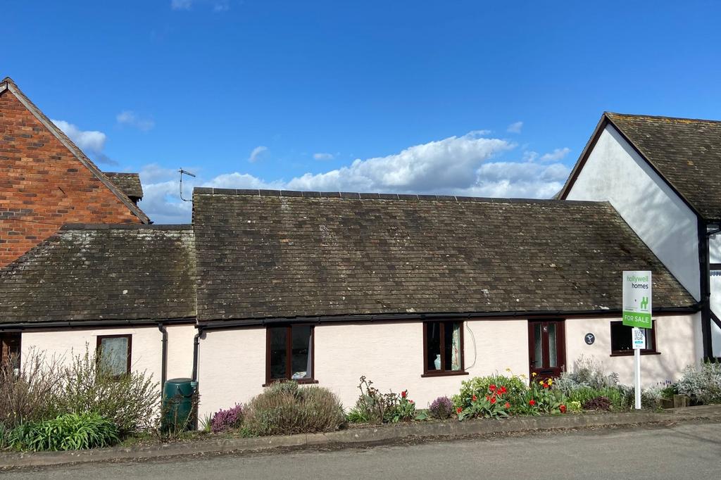 Crews Hill Court, Worcester WR6 2 bed terraced bungalow for sale £275,000
