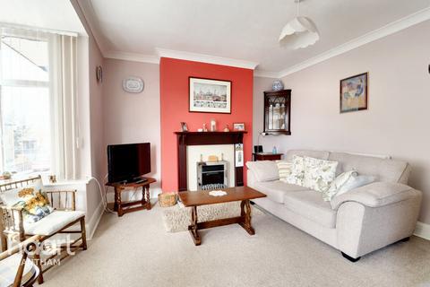 3 bedroom semi-detached house for sale, Wyndham Close, Grantham