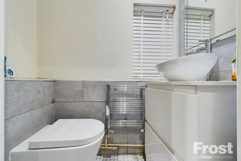 34 Tennyson Road, Ashford, TW15 2LN