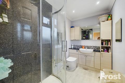 34 Tennyson Road, Ashford, TW15 2LN