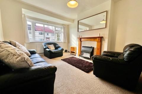 2 bedroom flat to rent - Redesdale Gardens, Leeds, West Yorkshire, UK, LS16