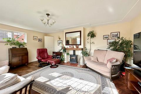 4 bedroom detached house for sale - Melvill Lane, Eastbourne, East Sussex, BN20
