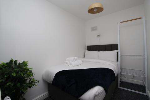 1 bedroom flat to rent, Emerald Close, London, E16