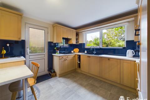 4 bedroom detached house for sale, 2 Clamp Green, Colden Common, Winchester