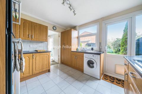 Midcroft Willow Grove, Chislehurst, BR7 5BU