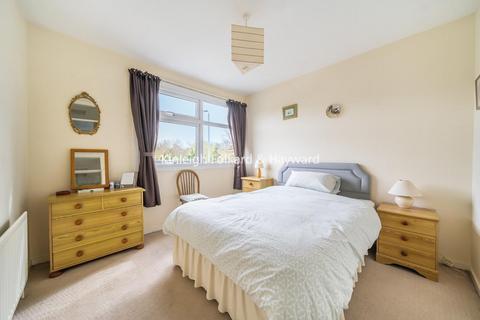Midcroft Willow Grove, Chislehurst, BR7 5BU