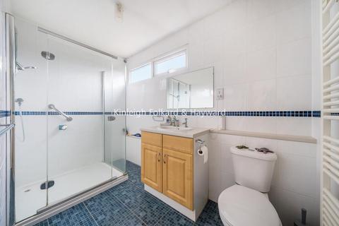 Midcroft Willow Grove, Chislehurst, BR7 5BU