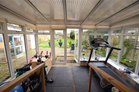 2 bedroom bungalow for sale, Shortheath Crest, Farnham, Surrey, GU9