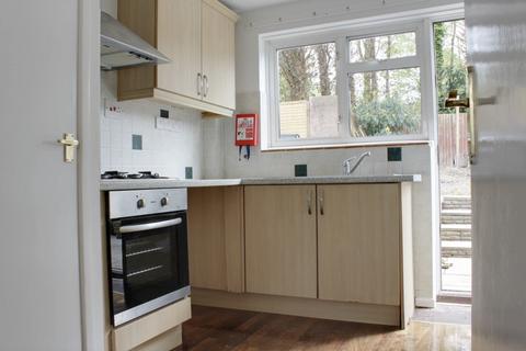 3 bedroom semi-detached house to rent, Garbett Road, Winchester, Hampshire, SO23