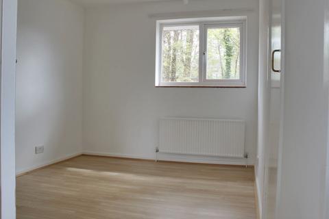 3 bedroom semi-detached house to rent, Garbett Road, Winchester, Hampshire, SO23