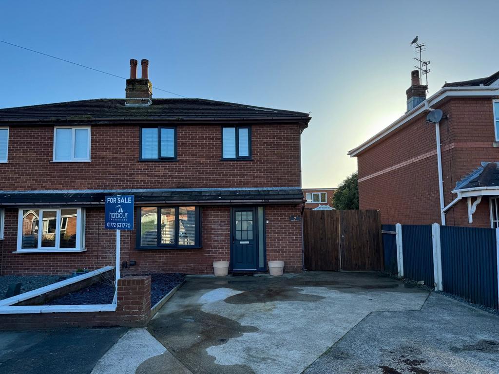 Orchard Close, Preston, PR4 3 bed semidetached house for sale £229,995