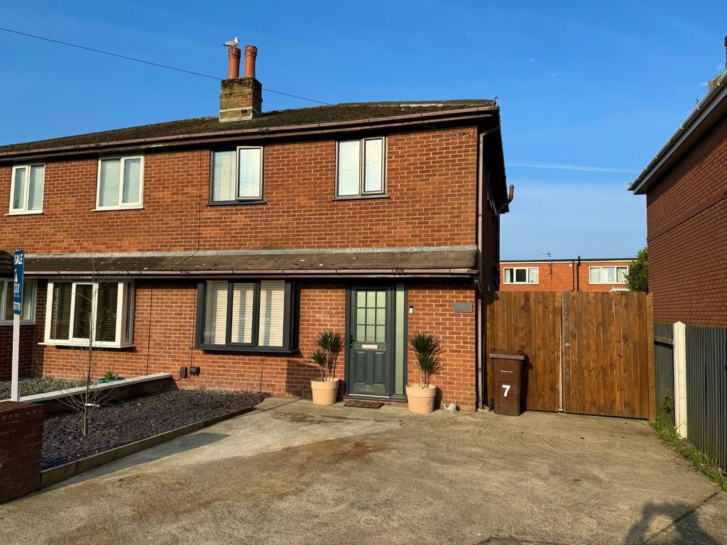 Orchard Close, Preston, PR4 3 bed semidetached house for sale £229,995