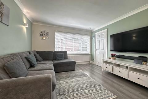 3 bedroom end of terrace house for sale - St. Gabriels Lea, Chineham, Basingstoke, Hampshire, RG24