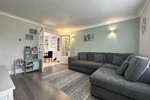3 bedroom end of terrace house for sale - St. Gabriels Lea, Chineham, Basingstoke, Hampshire, RG24