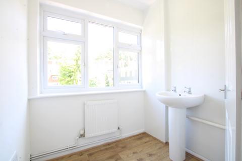 undefined, Newton Court, Haywards Heath RH16