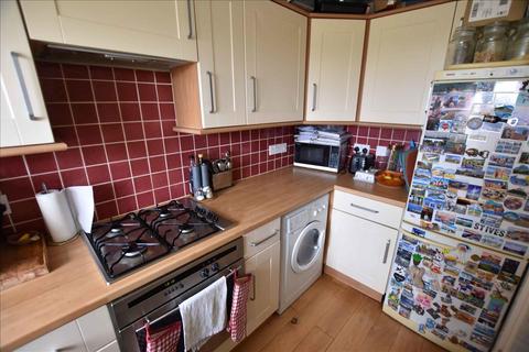 1 bedroom flat for sale, Beagle Close, Brookside, Feltham, Middlesex, TW13